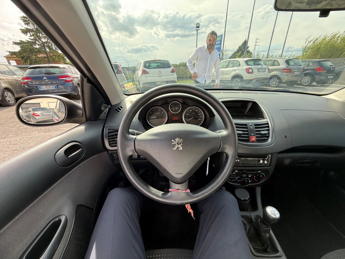 Peugeot 206 60CV 3p. (10)