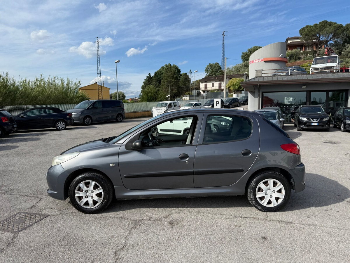 Peugeot 206 60CV 3p. (2)