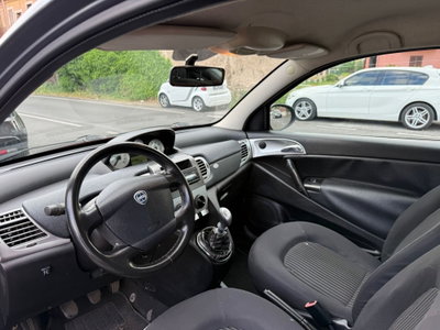 Lancia Ypsilon 1.4 Diva Ecochic GPL (4)
