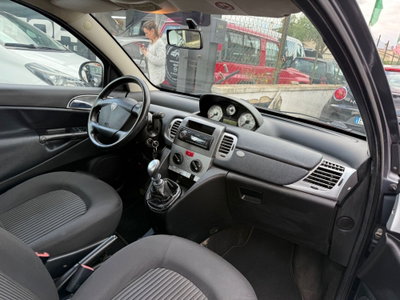 Lancia Ypsilon 1.4 Diva Ecochic GPL (6)