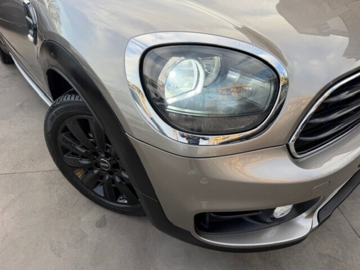 MINI Mini Countryman 2.0 Cooper D Essential Countryman (2)