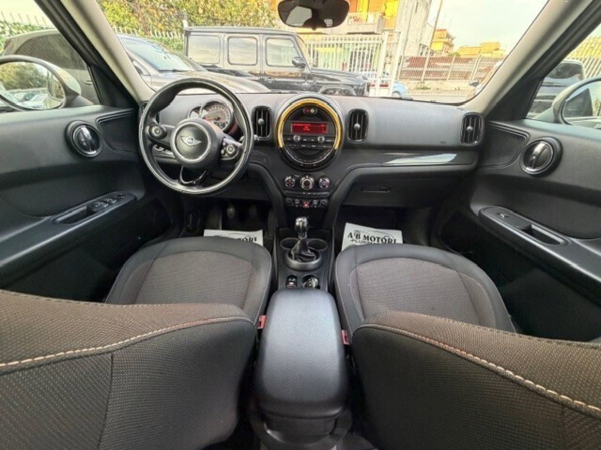 MINI Mini Countryman 2.0 Cooper D Essential Countryman (8)