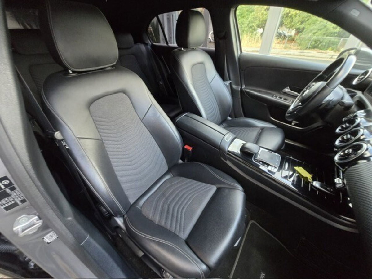 Mercedes-Benz Classe A 180 d Automatic Sport (15)
