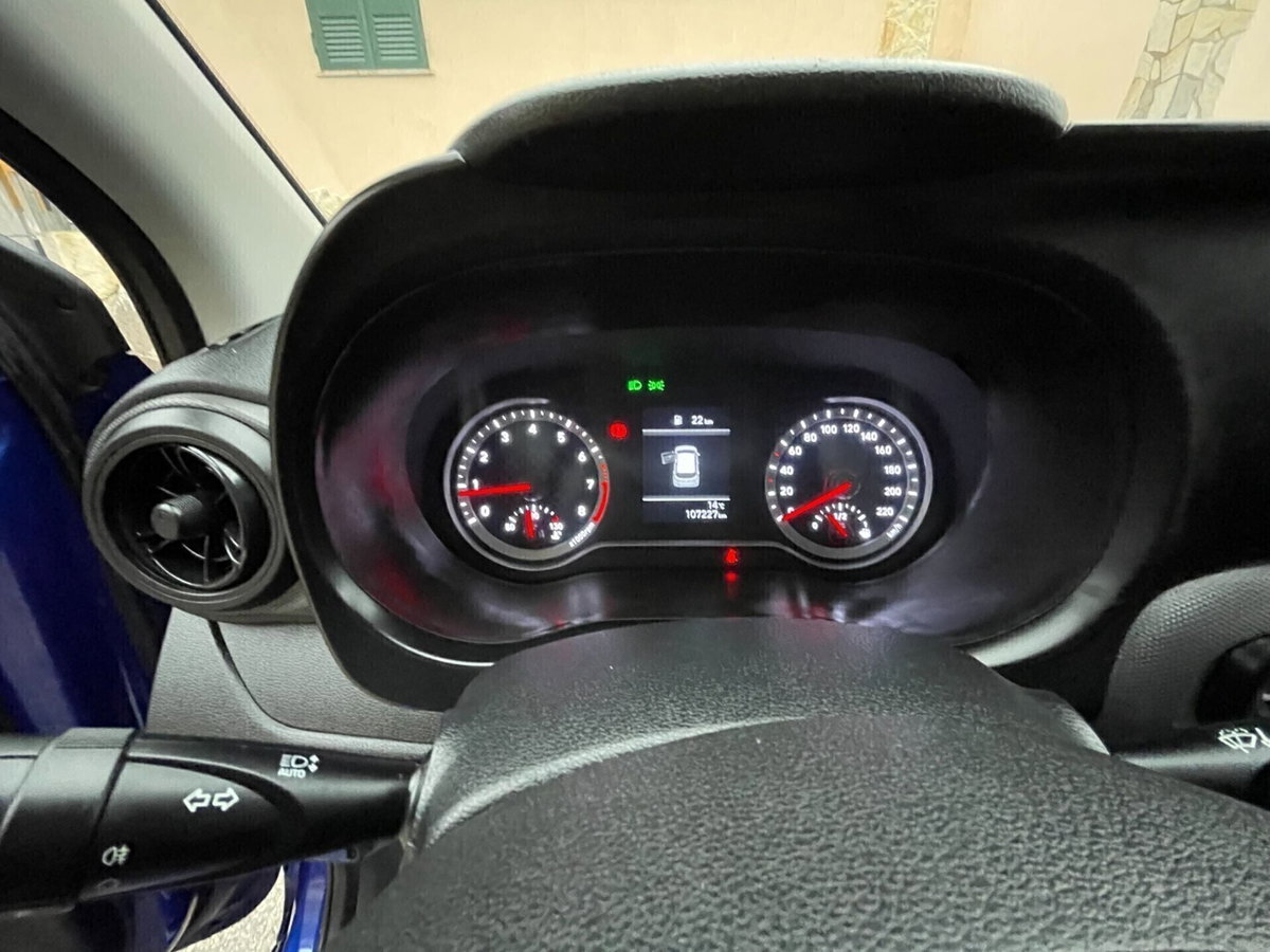 Hyundai i10 1.0 MPI Advanced (18)