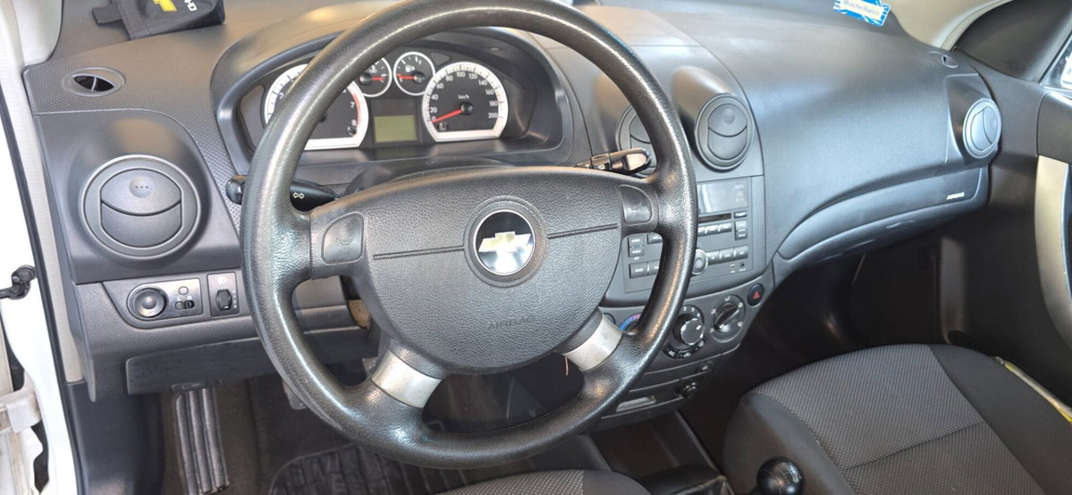 Chevrolet Aveo 1.2 70CV 5 porte LS (8)