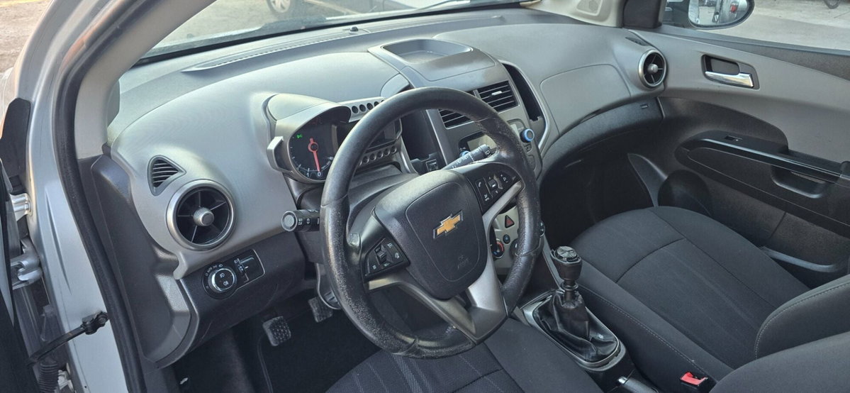 Chevrolet Aveo 1.2 86CV 5 porte LT (10)