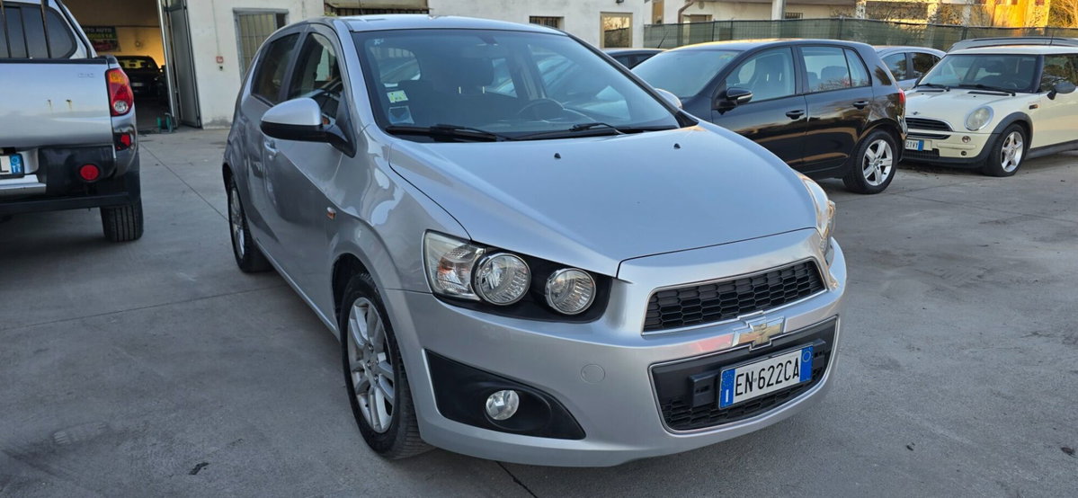 Chevrolet Aveo 1.2 86CV 5 porte LT (8)