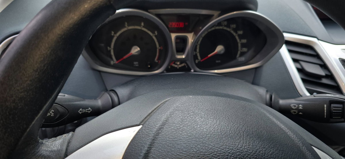 Ford Fiesta 1.4 5 porte Bz.- GPL Titanium (13)