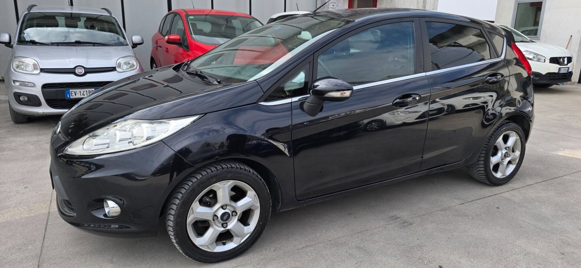 Ford Fiesta 1.4 5 porte Bz.- GPL Titanium (7)