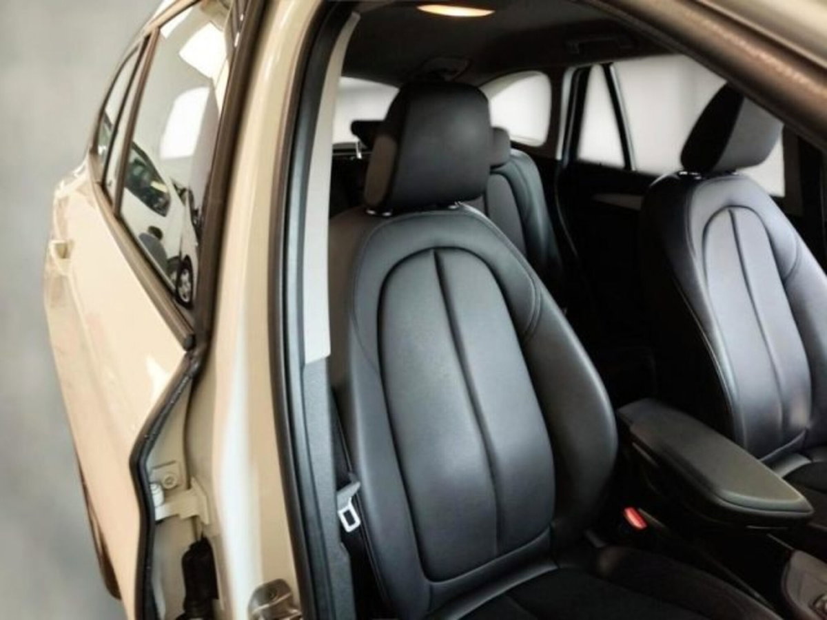 BMW X1 sDrive18d Business Advantage (11)
