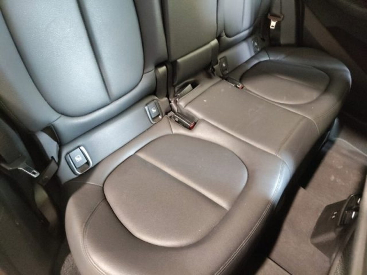 BMW X1 sDrive18d Business Advantage (13)