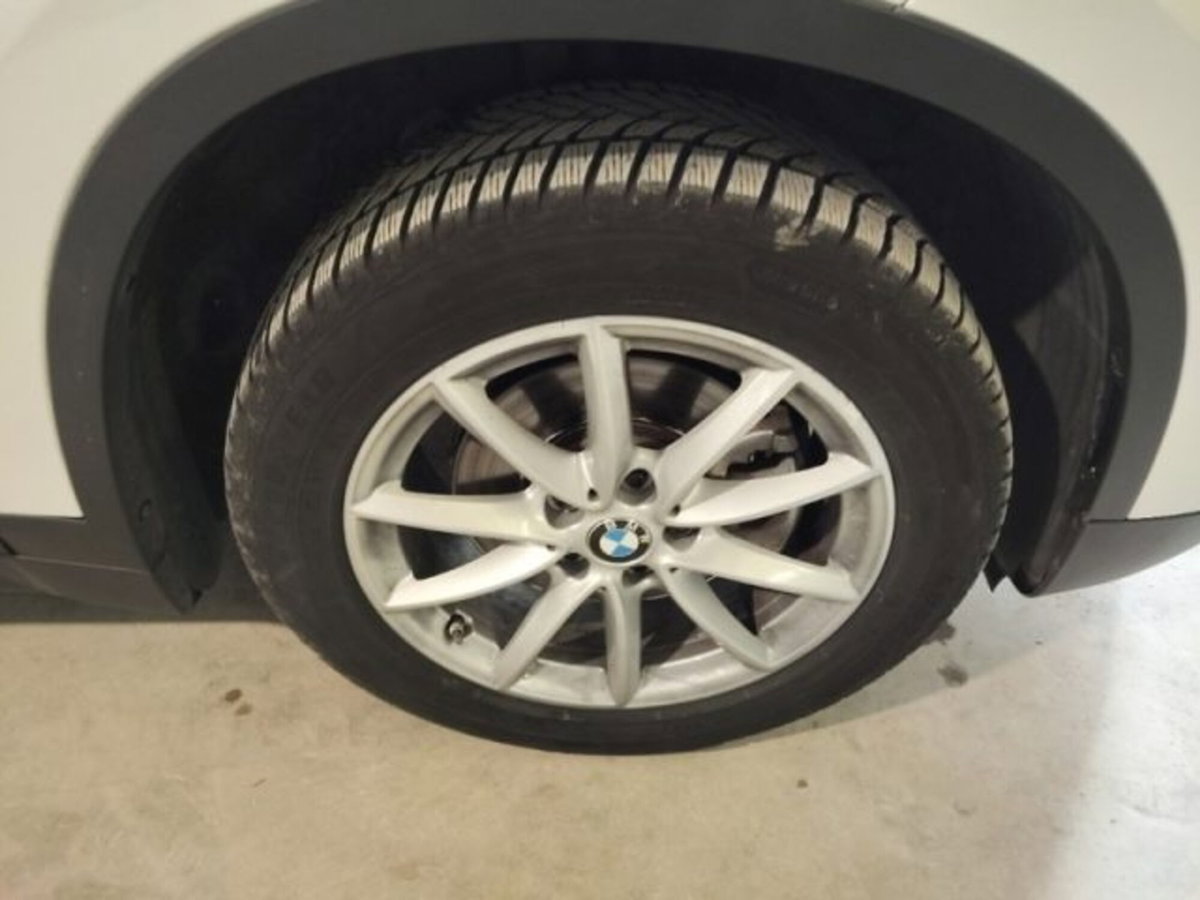 BMW X1 sDrive18d Business Advantage (14)