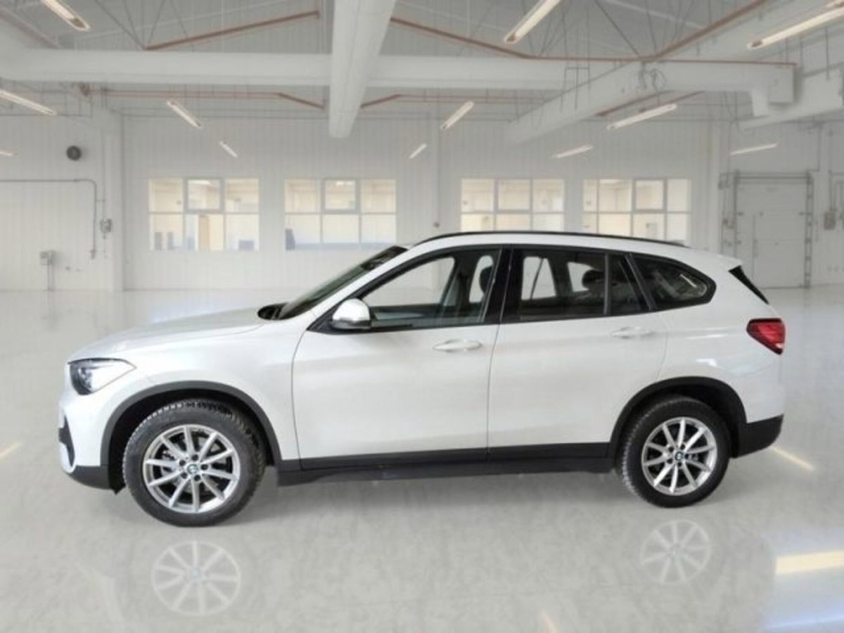 BMW X1 sDrive18d Business Advantage (4)