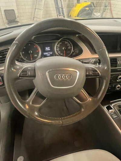 Audi A4 Avant 2.0 TDI 177CV Ambiente (12)
