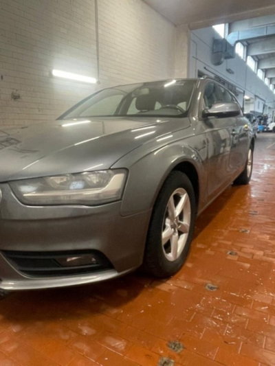 Audi A4 Avant 2.0 TDI 177CV Ambiente (14)