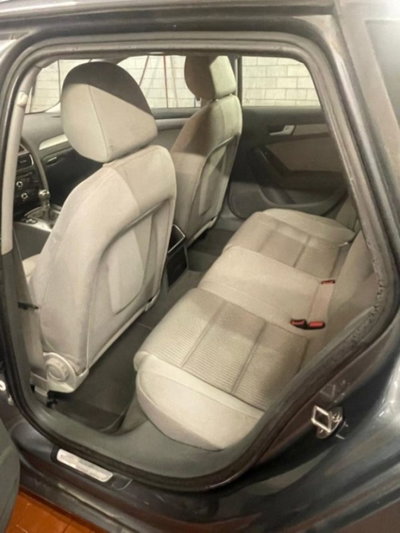 Audi A4 Avant 2.0 TDI 177CV Ambiente (4)