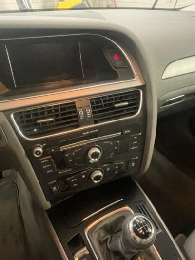 Audi A4 Avant 2.0 TDI 177CV Ambiente (6)