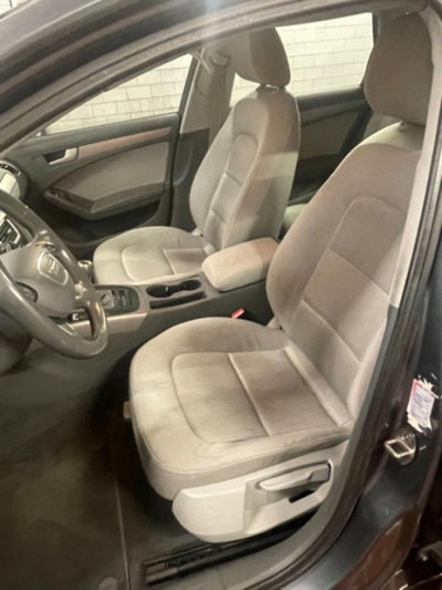 Audi A4 Avant 2.0 TDI 177CV Ambiente (9)