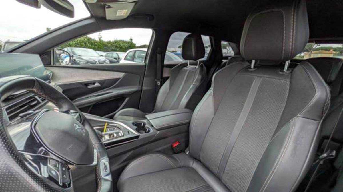 Peugeot 3008 BlueHDi 130 S&S EAT8 GT Pack (10)