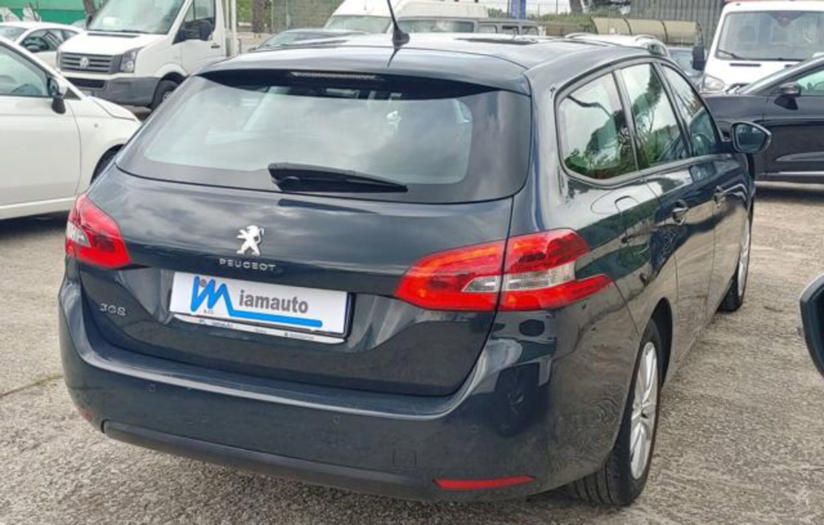 Peugeot 308 SW BlueHDi 120 S&S EAT6 Allure (4)