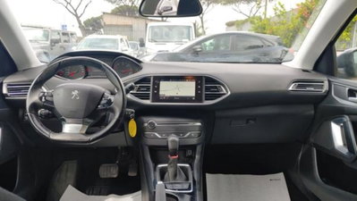 Peugeot 308 SW BlueHDi 120 S&S EAT6 Allure (6)