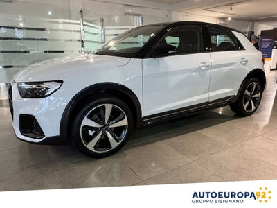 Audi A1 allstreet 30 1.0 tfsi Identity Contrast 116cv (2)