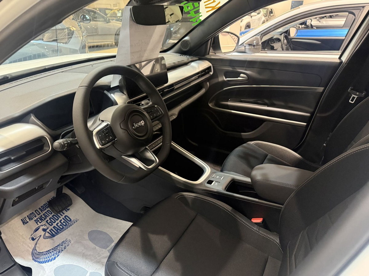 Jeep Avenger 1.2 turbo e-hybrid mhev Summit fwd 110cv edct6 (10)