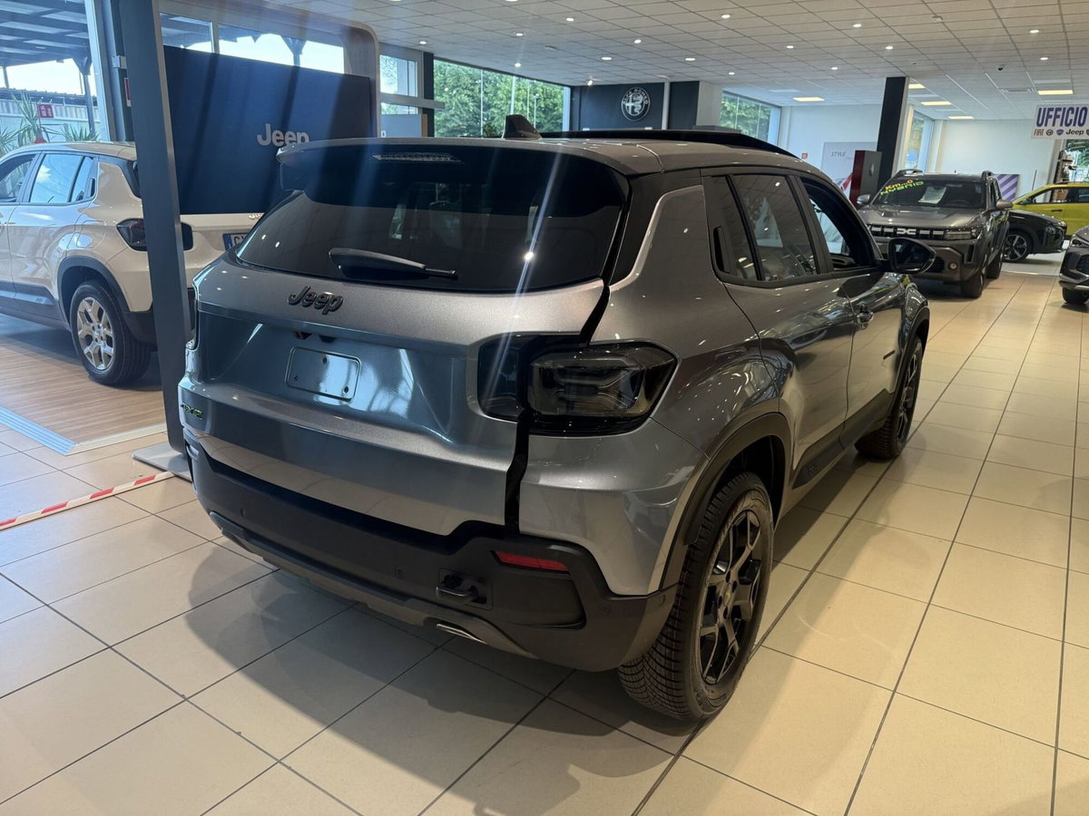 Jeep Avenger 1.2 turbo e-hybrid mhev Upland 4xe 145cv edct6 (6)