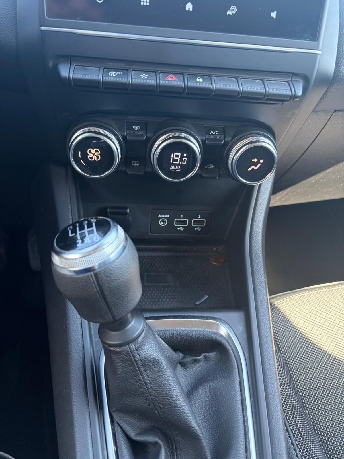 Renault Captur TCe 100 CV GPL FAP Intens (12)