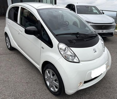 Peugeot iOn Active (2)