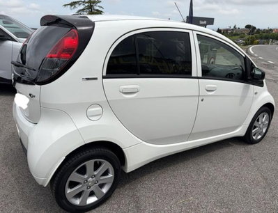 Peugeot iOn Active (4)