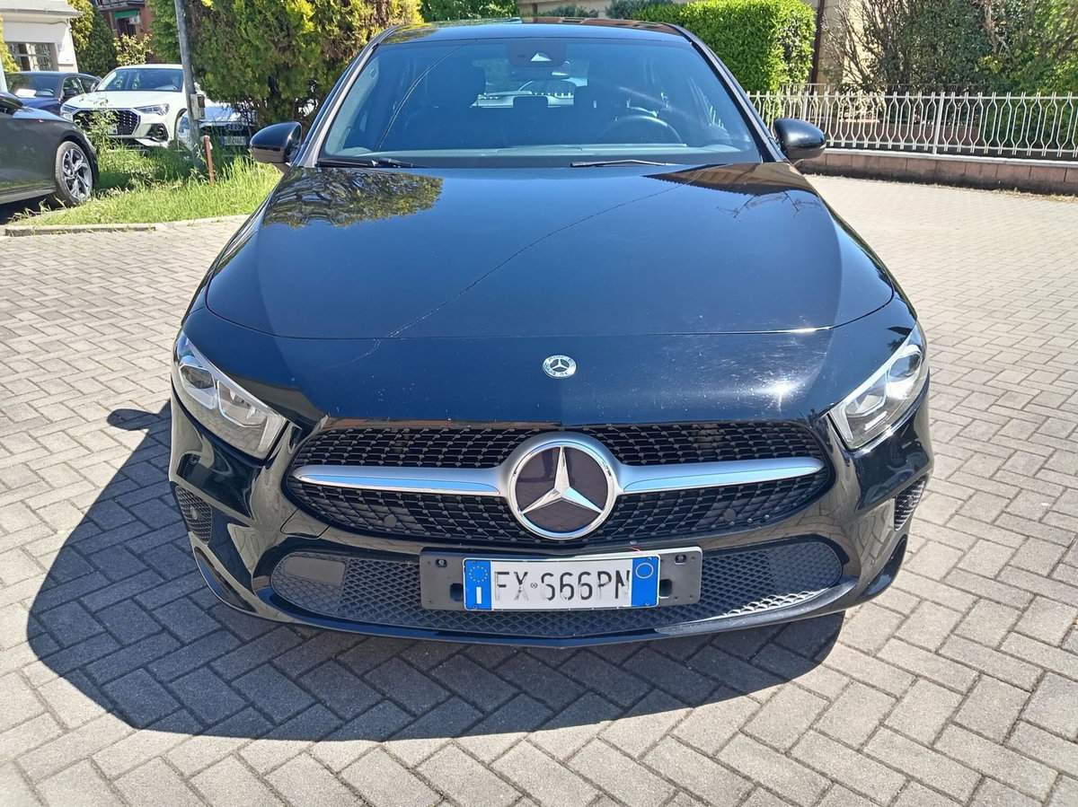 Mercedes-Benz Classe A 180 d Automatic Business (12)