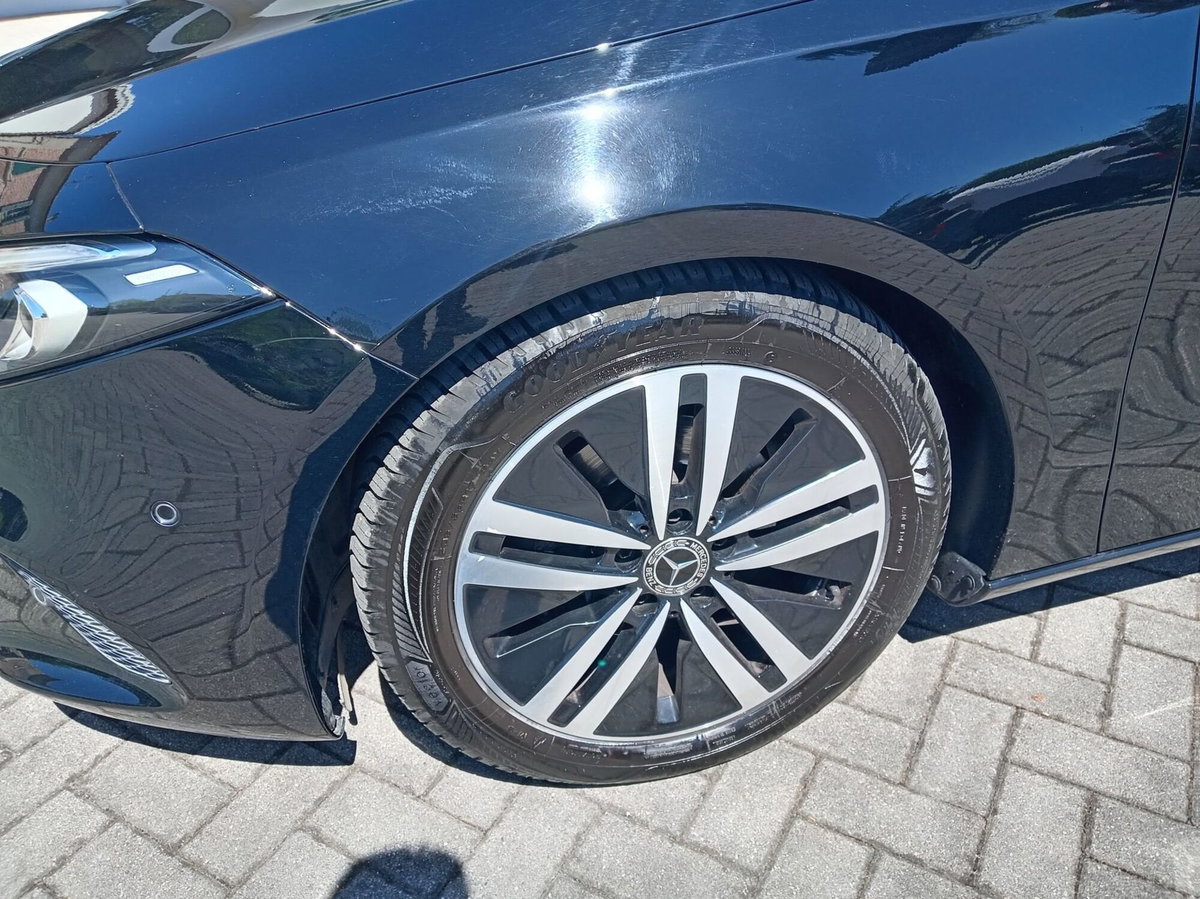 Mercedes-Benz Classe A 180 d Automatic Business (4)