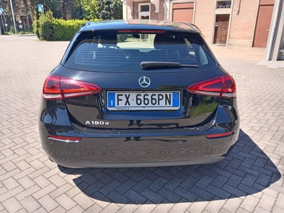 Mercedes-Benz Classe A 180 d Automatic Business (7)