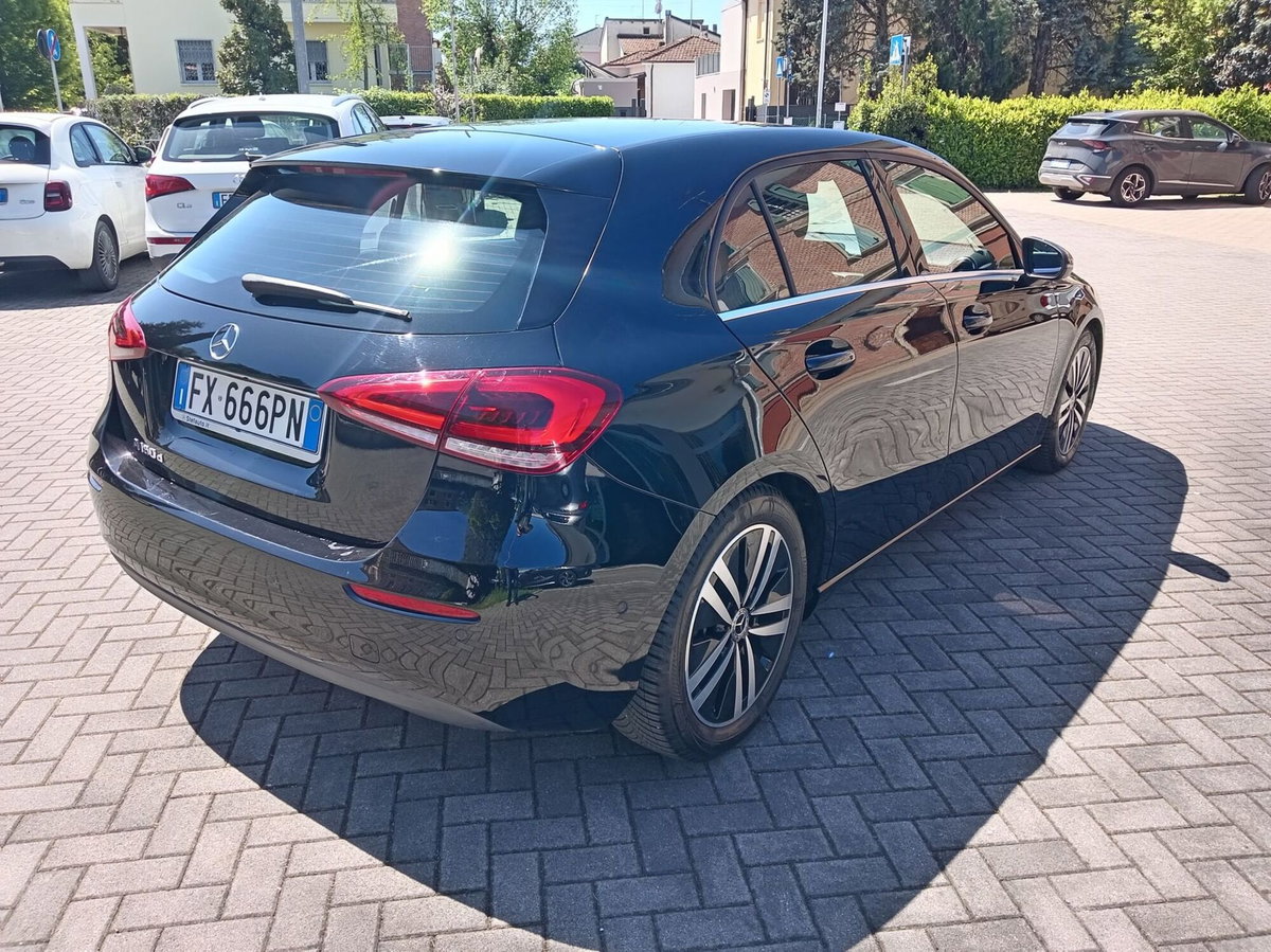 Mercedes-Benz Classe A 180 d Automatic Business (9)