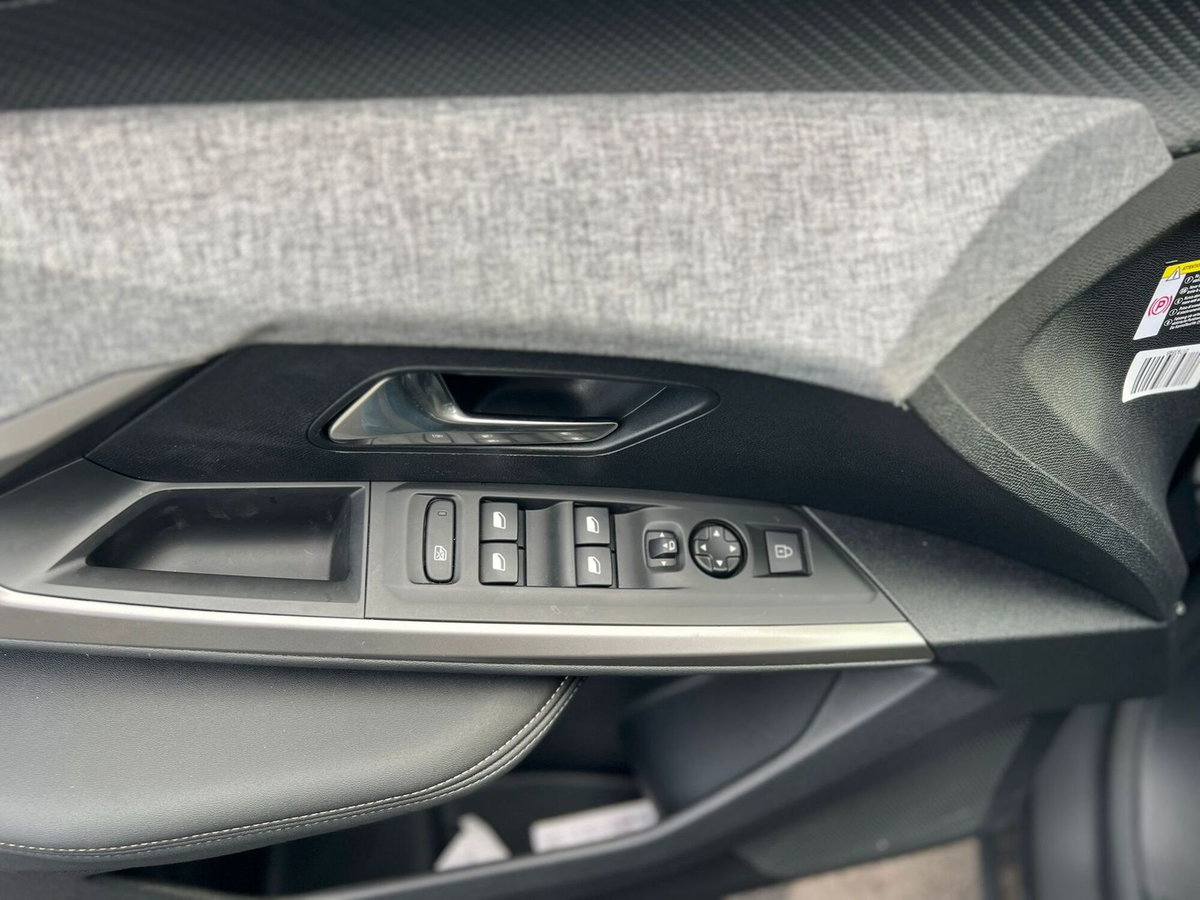 Peugeot 3008 1.2 hybrid Allure Business 145cv e-dcs6 (6)
