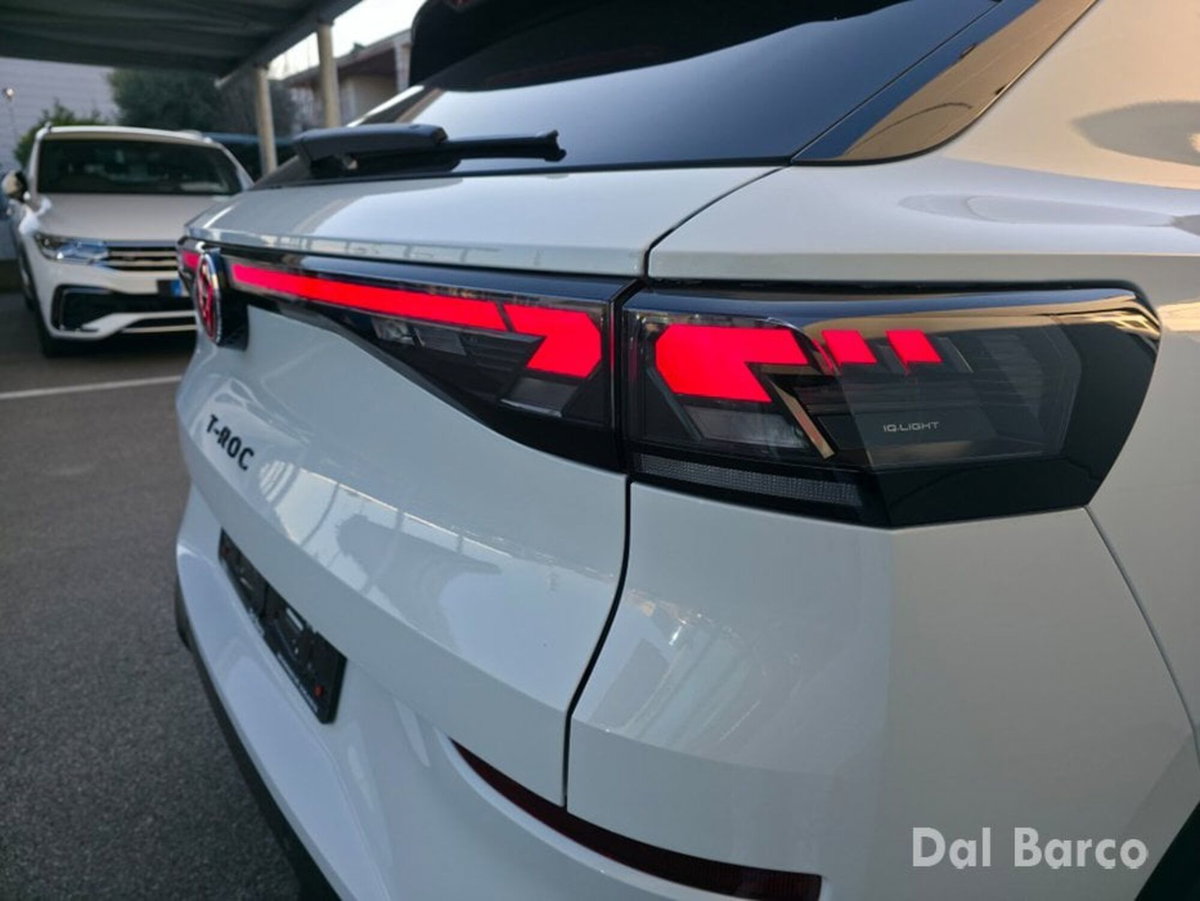 Volkswagen T-Roc 1.5 etsi R-Line 150cv dsg (10)