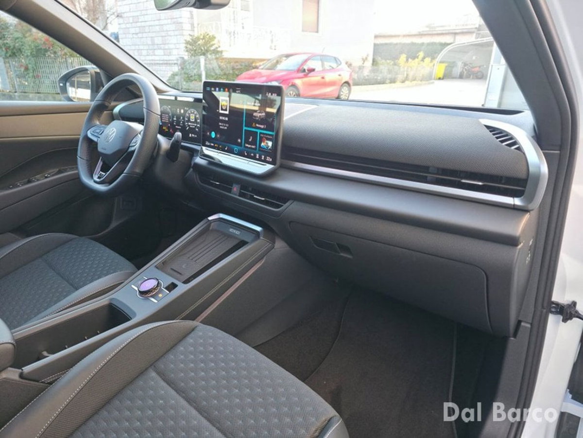 Volkswagen T-Roc 1.5 etsi R-Line 150cv dsg (13)