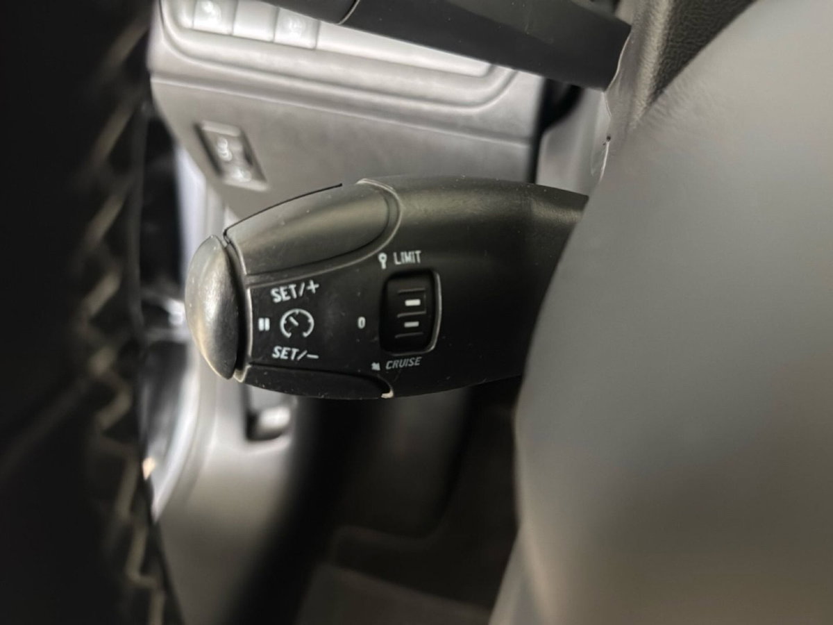 Peugeot 2008 Turbo 110 S&S Allure (16)