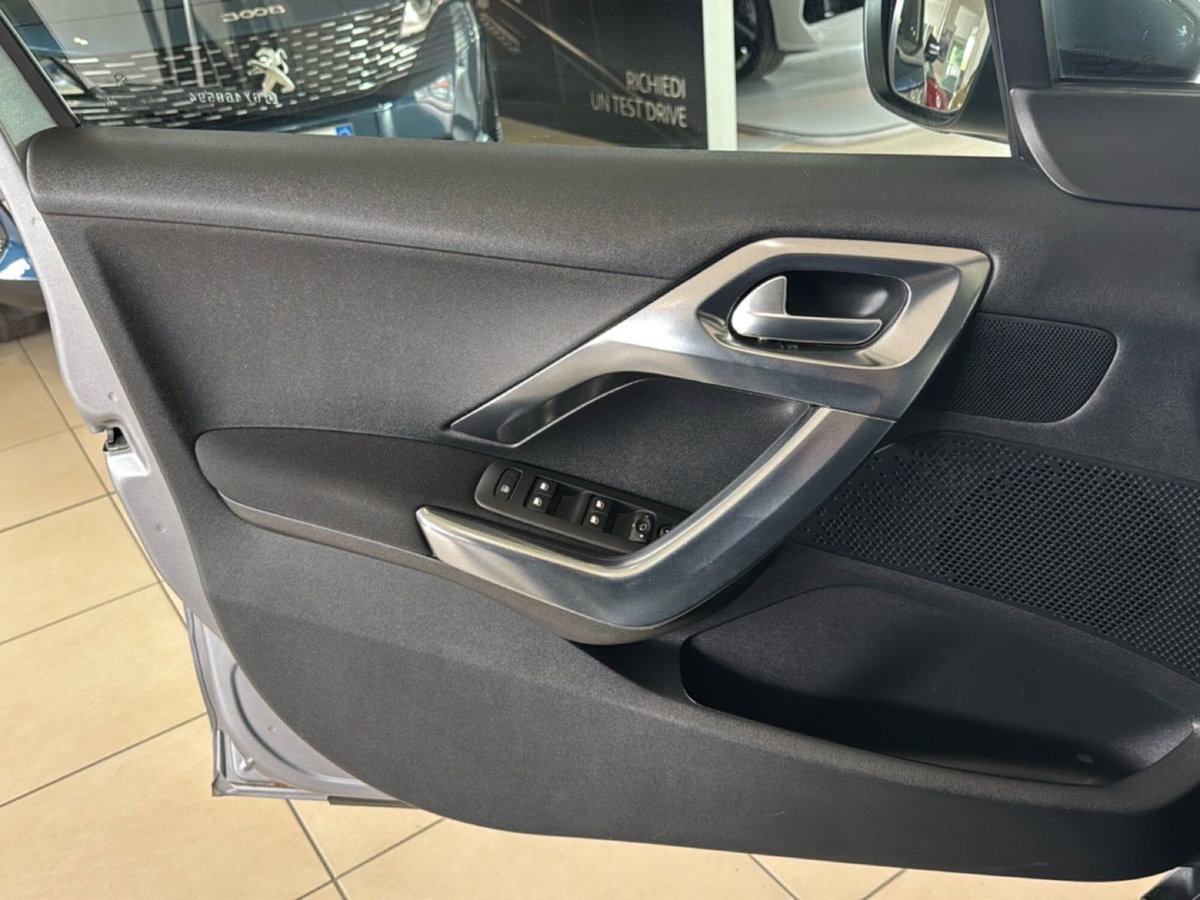 Peugeot 2008 Turbo 110 S&S Allure (17)