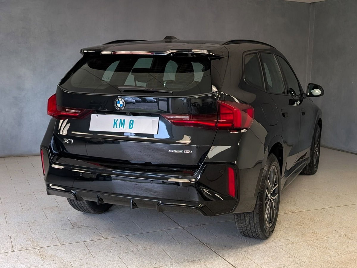 BMW X1 sDrive 18i Msport (3)
