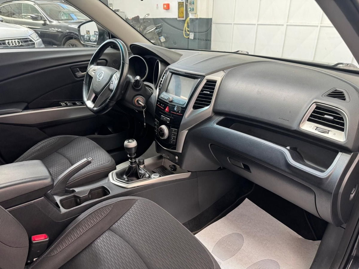 Ssangyong Tivoli 1.6d 2WD Be Visual Hot Aebs (5)