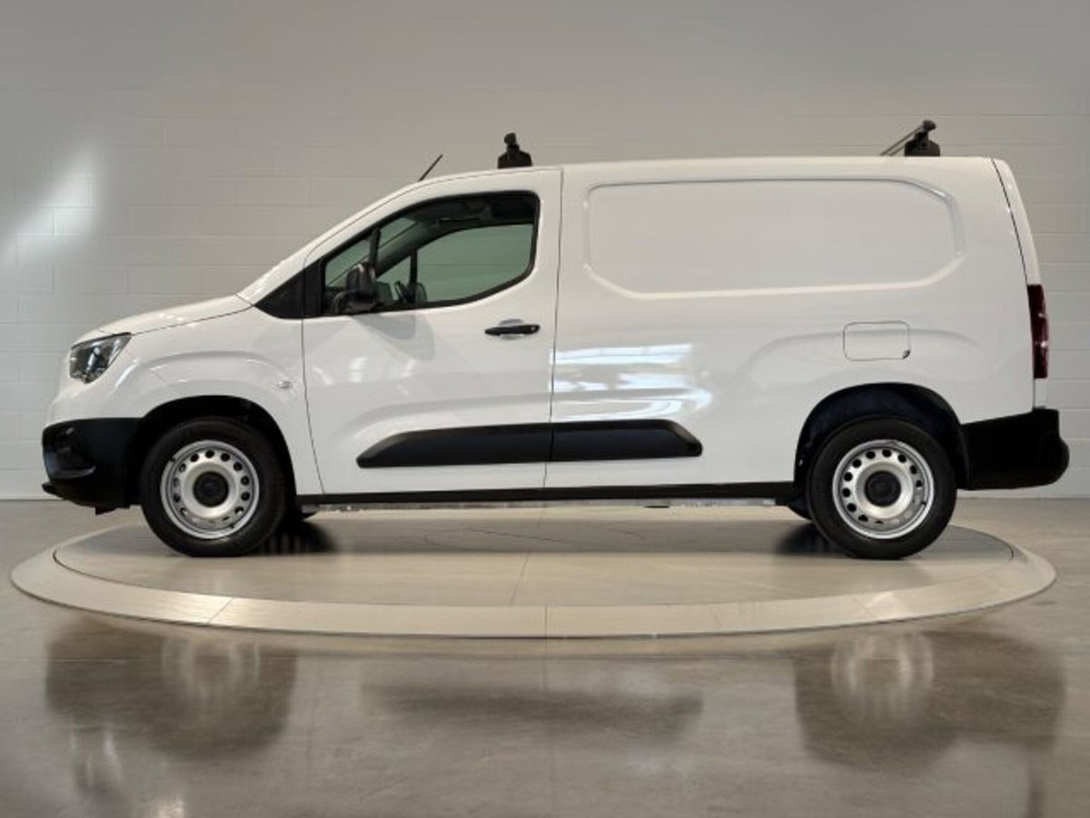 Opel Combo Furgone cargo XL d.cab mobile 1.5d 130cv S&S auto (2)
