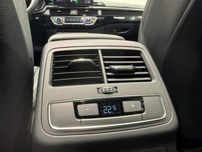 Audi A4 Avant 40 TFSI quattro S tronic S line edition (17)