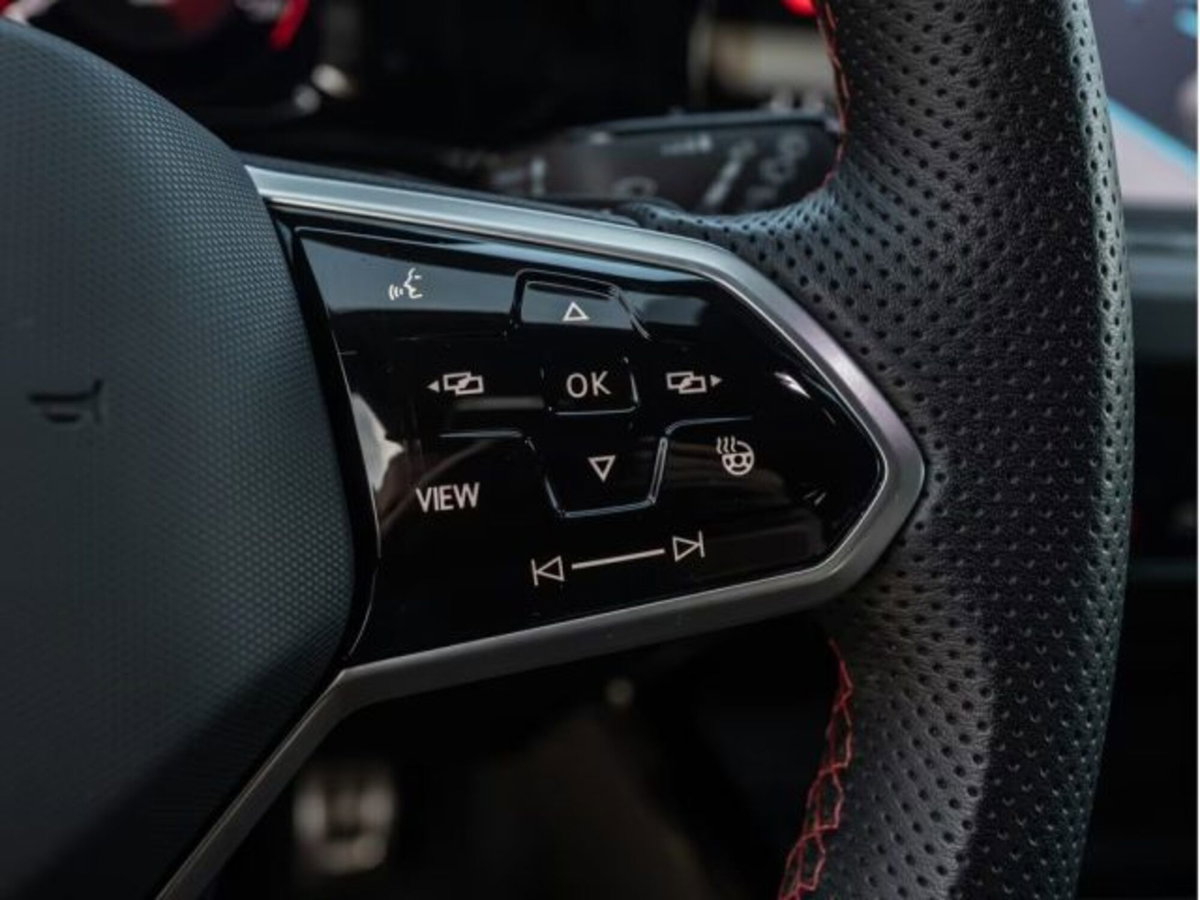 Volkswagen Golf 2.0 TSI GTI DSG (10)