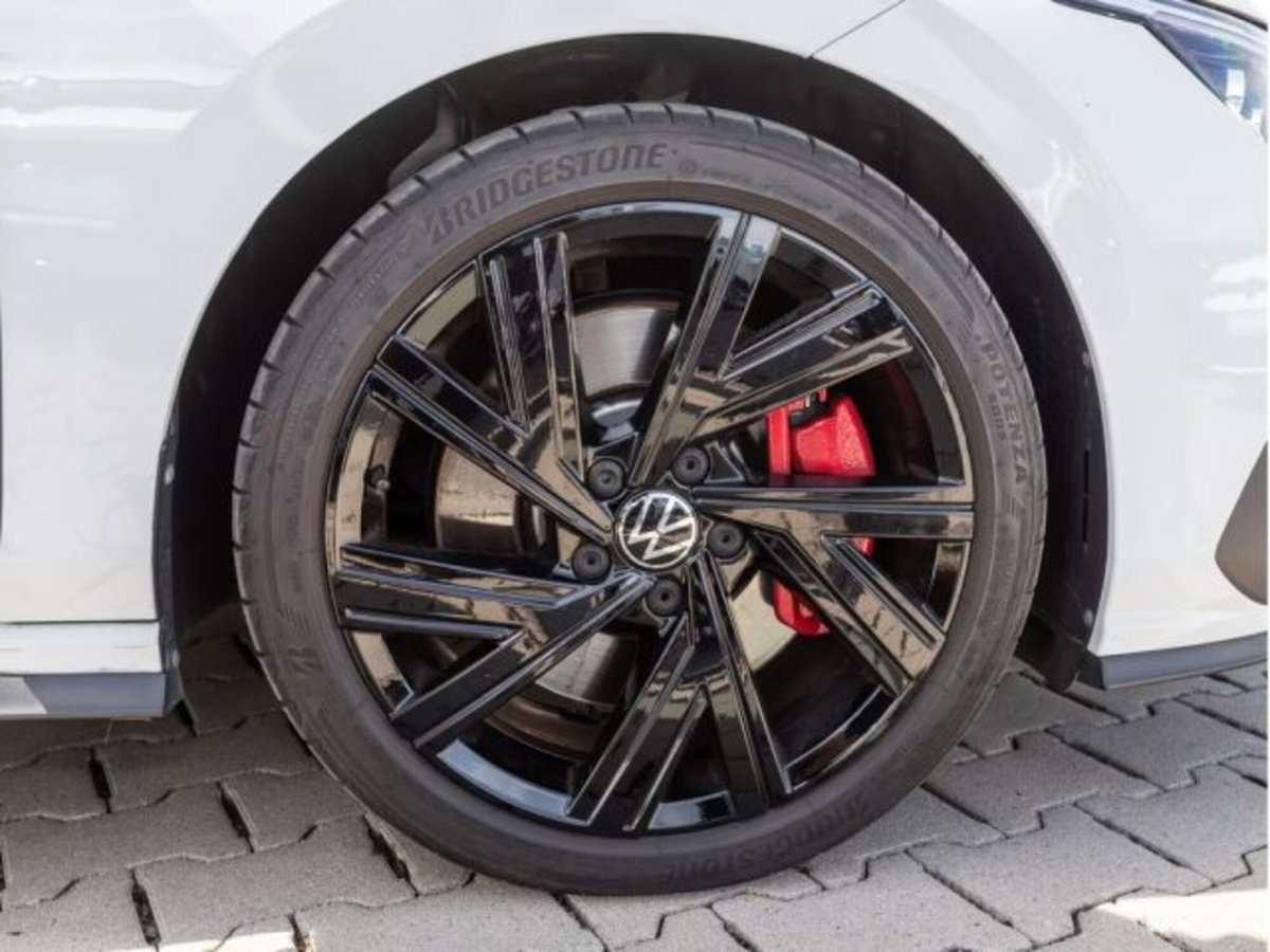 Volkswagen Golf 2.0 TSI GTI DSG (4)
