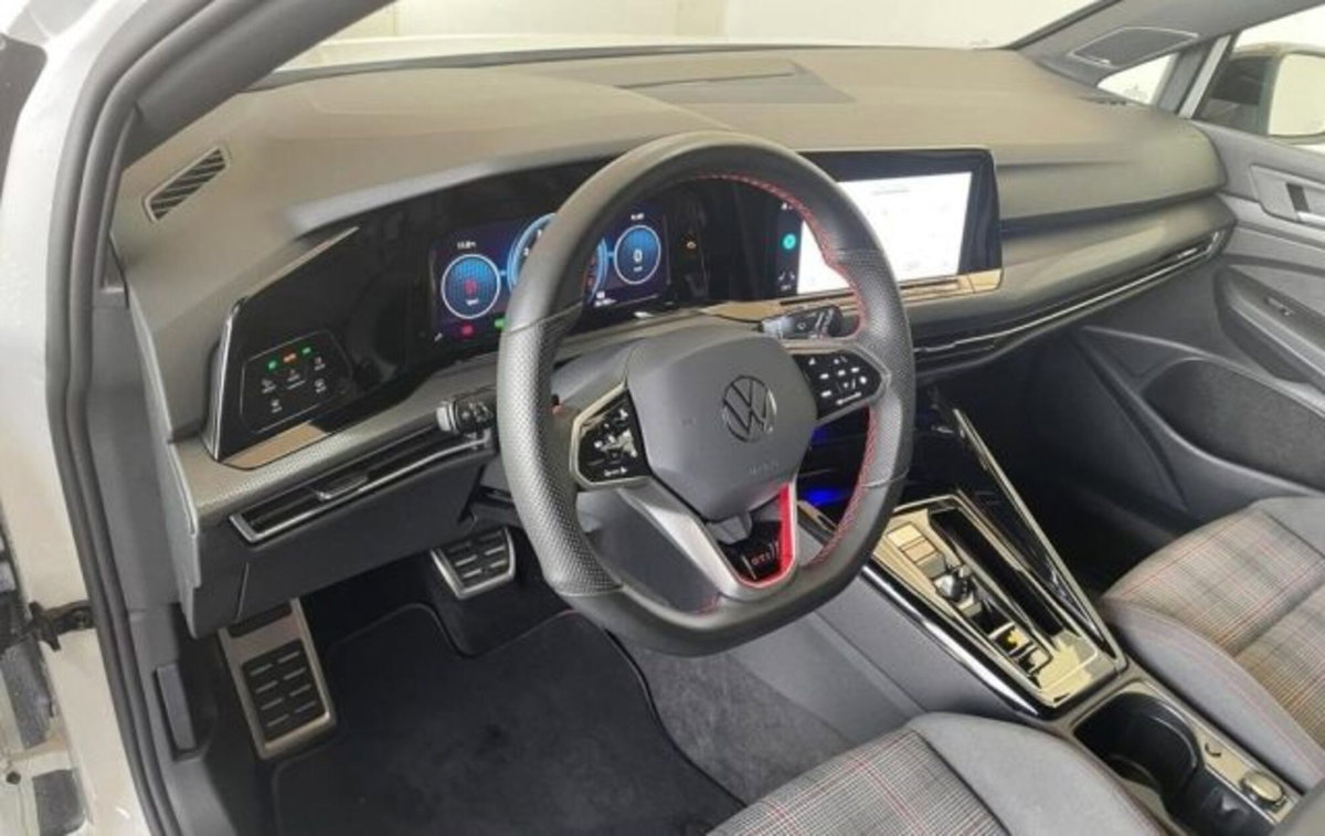 Volkswagen Golf 2.0 TSI GTI DSG (16)