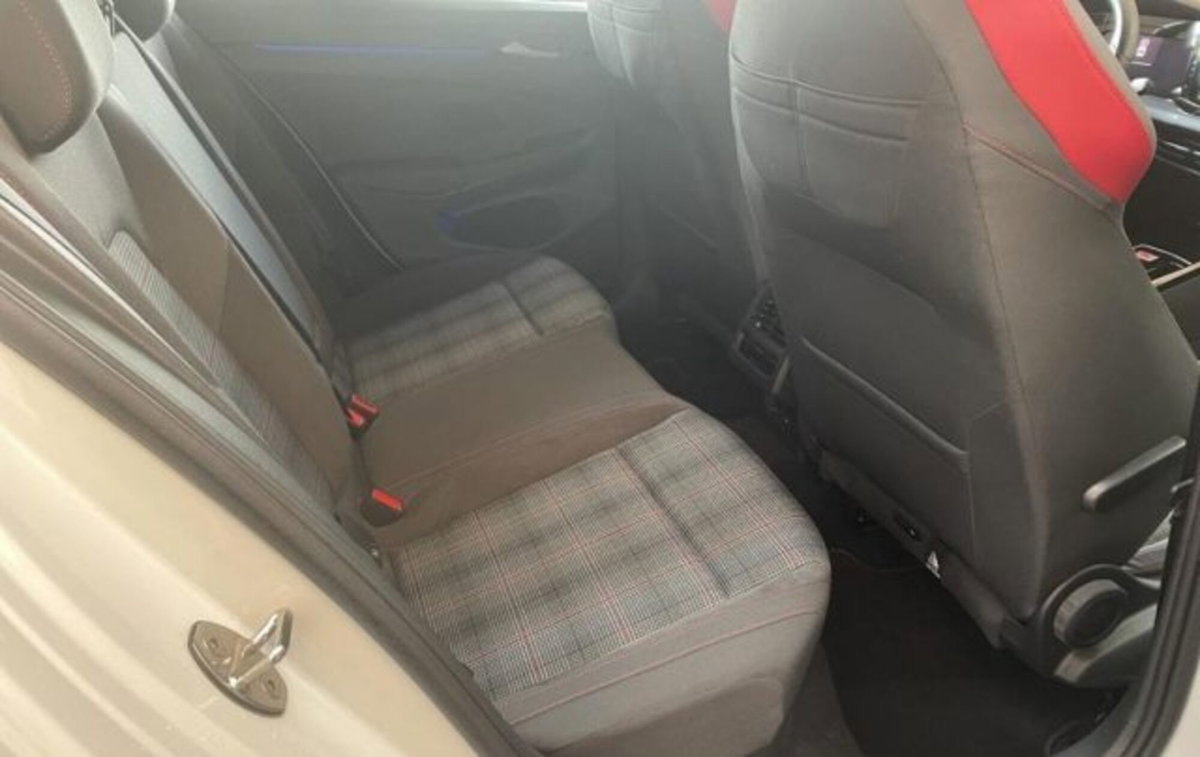 Volkswagen Golf 2.0 TSI GTI DSG (8)