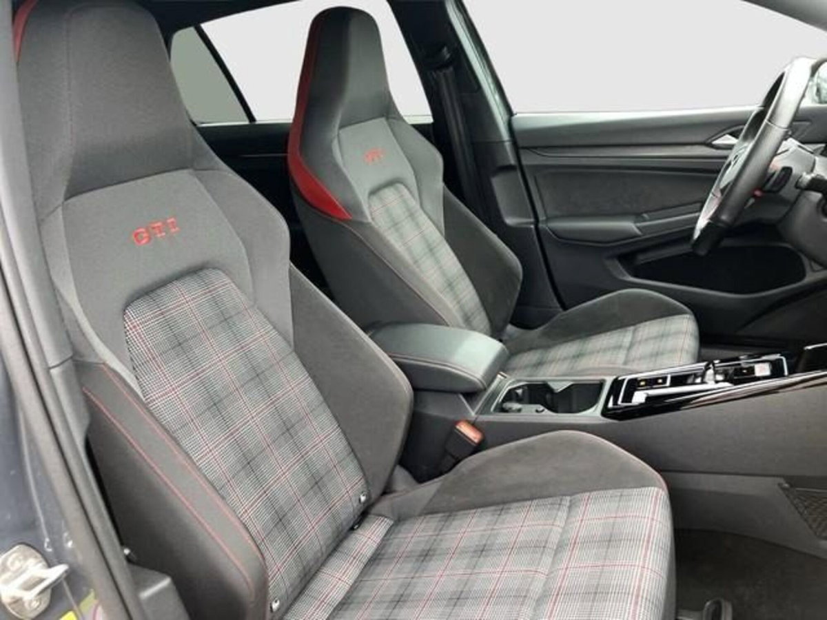 Volkswagen Golf 2.0 TSI GTI DSG (13)