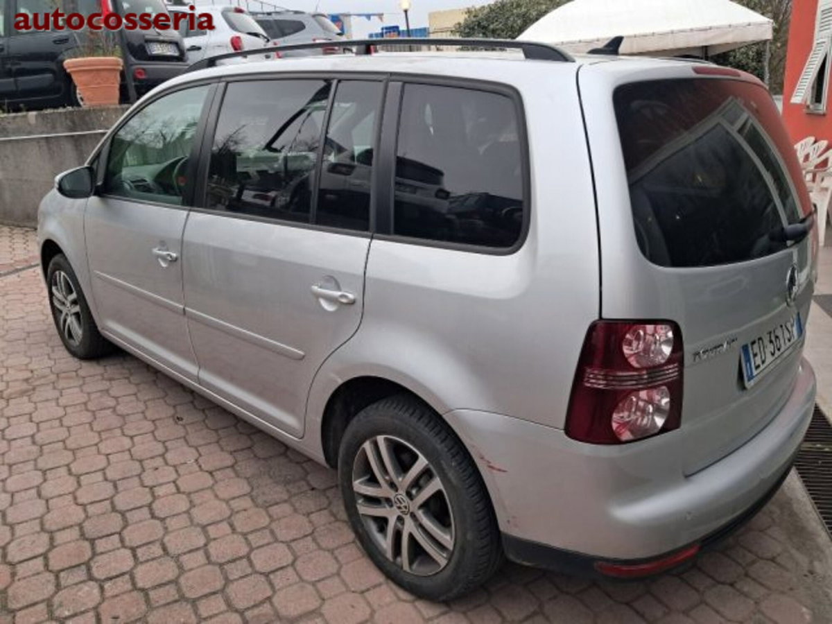 Volkswagen Touran 1.4 TSI Highline (3)